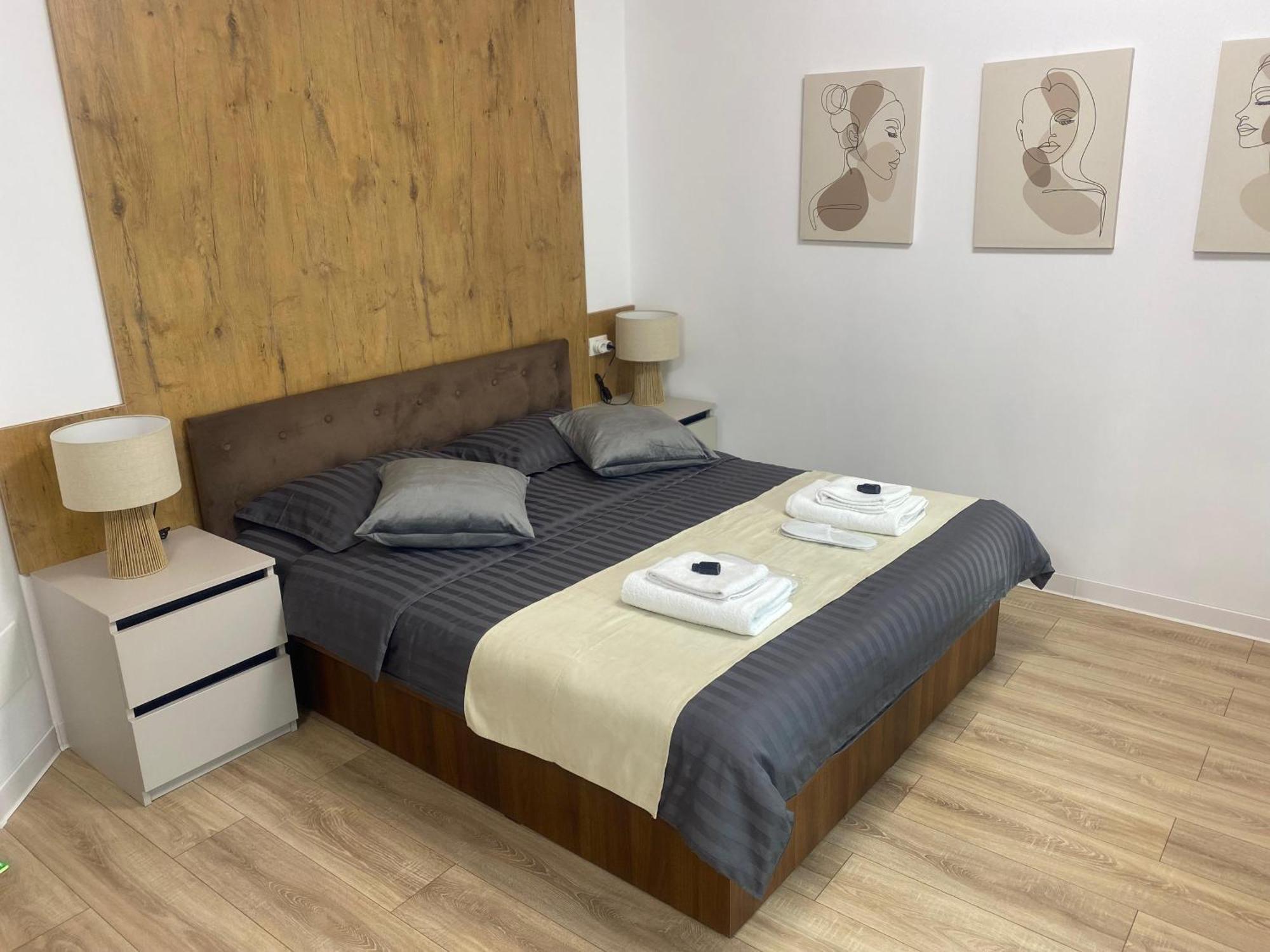 Central Luxury Apartment ヤシ エクステリア 写真