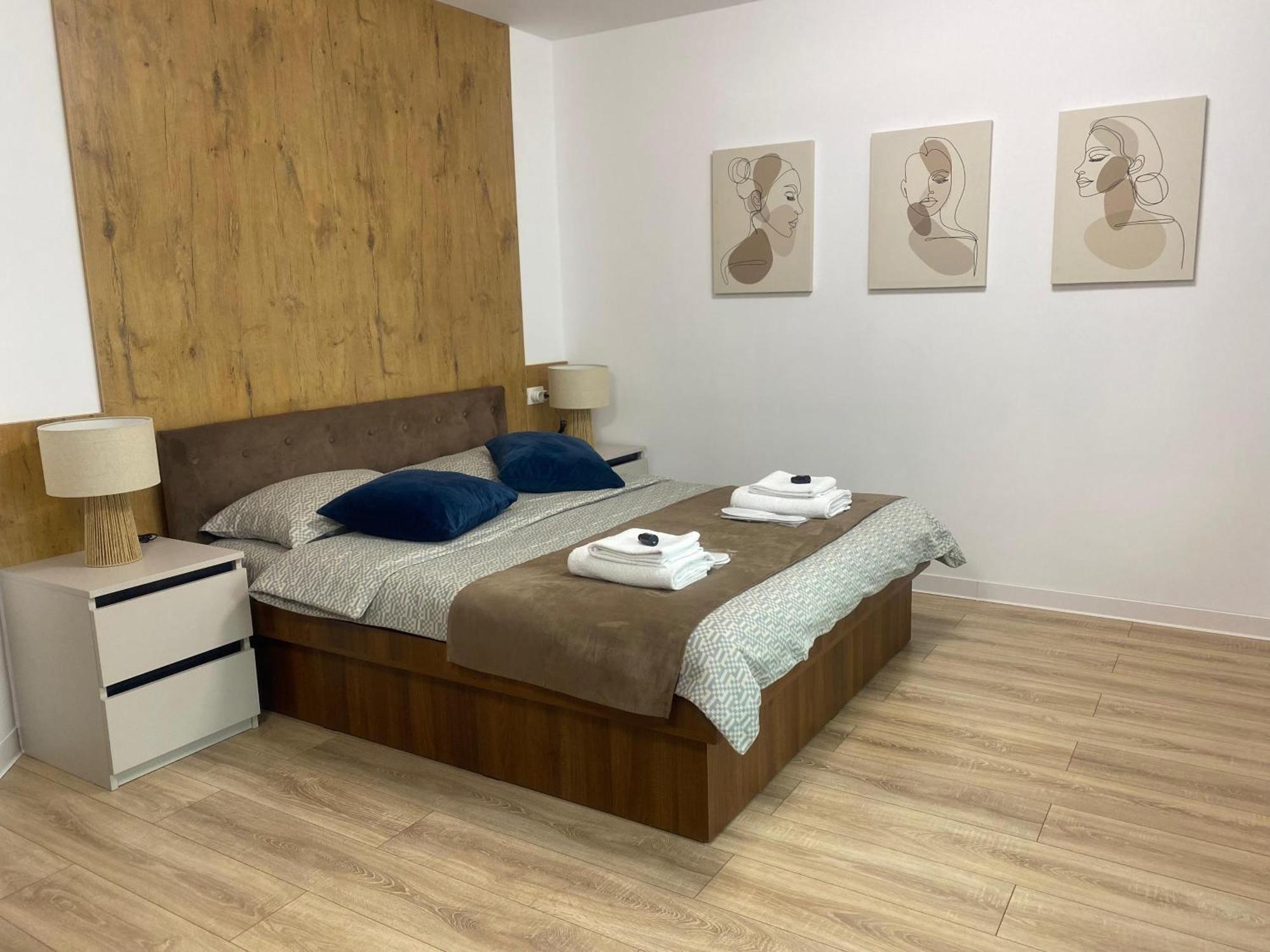 Central Luxury Apartment ヤシ エクステリア 写真